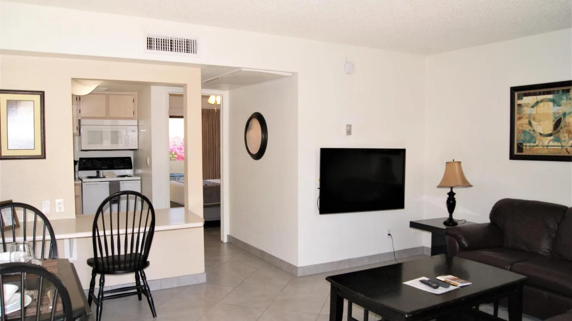 סקוטסדייל 143 Fully Furnished 1Br Suite-Pet Friendly 0*,  ארצות הברית